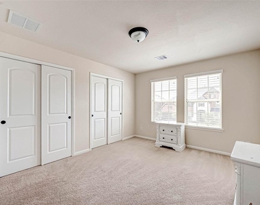 2903 Oakdale Landing Court - Photo Thumbnail 28