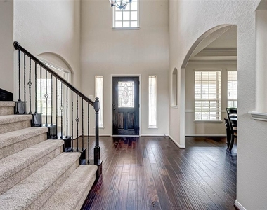 2903 Oakdale Landing Court - Photo Thumbnail 3