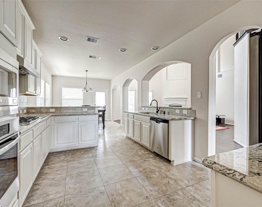 2903 Oakdale Landing Court - Photo Thumbnail 14