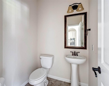 2903 Oakdale Landing Court - Photo Thumbnail 27