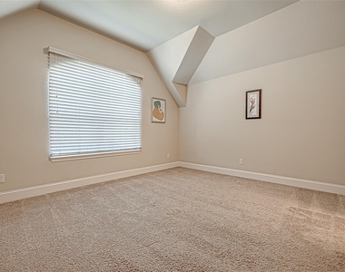 12604 Floral Park Lane - Photo Thumbnail 21