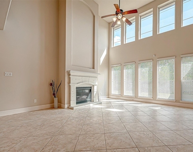 12604 Floral Park Lane - Photo Thumbnail 9