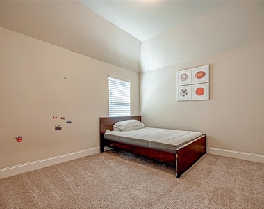12604 Floral Park Lane - Photo Thumbnail 27