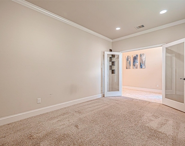 12604 Floral Park Lane - Photo Thumbnail 4