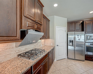 12604 Floral Park Lane - Photo Thumbnail 16
