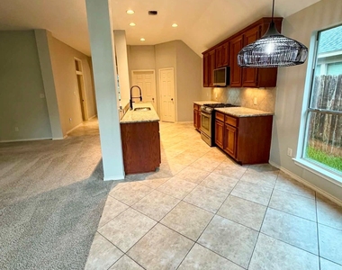 5607 Wagon Wheel Lane - Photo Thumbnail 6