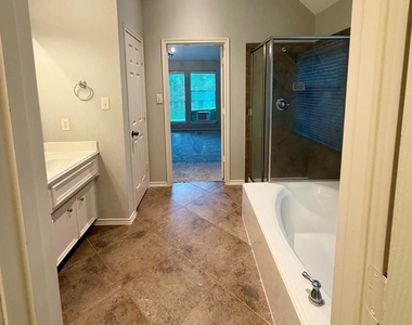 5607 Wagon Wheel Lane - Photo Thumbnail 13