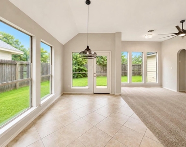 5607 Wagon Wheel Lane - Photo Thumbnail 7