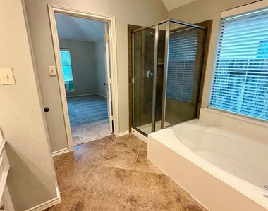 5607 Wagon Wheel Lane - Photo Thumbnail 14