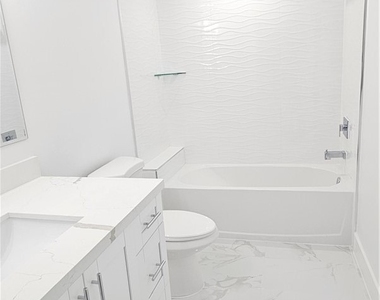 4927 Leonard Boulevard S - Photo Thumbnail 3