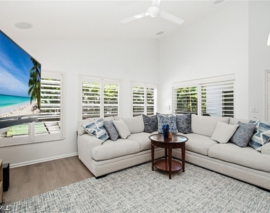 6988 Burnt Sienna Circle - Photo Thumbnail 3