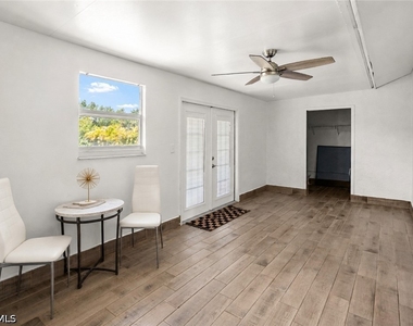 17370 W Carnegie Circle - Photo Thumbnail 10