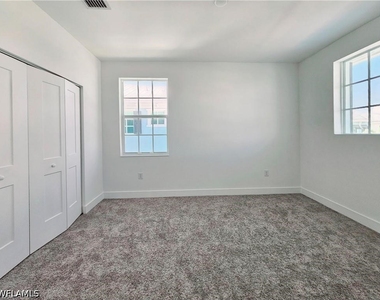 26330 Coco Cay Circle - Photo Thumbnail 13