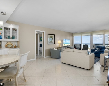 4005 Gulf Shore Boulevard N - Photo Thumbnail 6