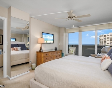 4005 Gulf Shore Boulevard N - Photo Thumbnail 9
