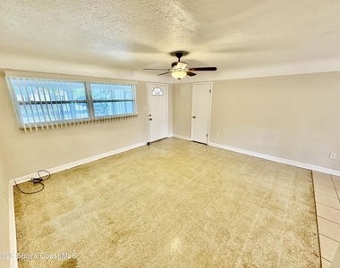 810 1st Street - Photo Thumbnail 4
