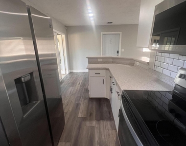 3331 Kentucky Street - Photo Thumbnail 11