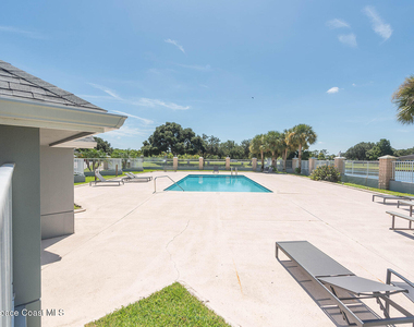 7033 Hammock Trace Drive - Photo Thumbnail 36