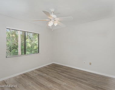 2620 Redwood Avenue - Photo Thumbnail 6
