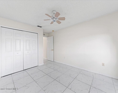 2165 Redwood Circle Ne - Photo Thumbnail 5