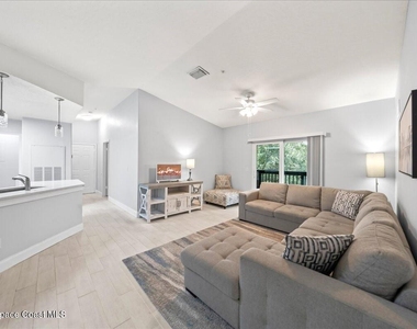 7667 N Wickham Road - Photo Thumbnail 15