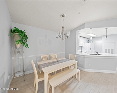 7667 N Wickham Road - Photo Thumbnail 5