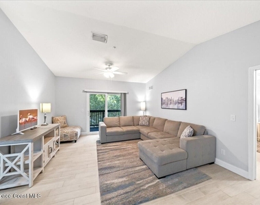 7667 N Wickham Road - Photo Thumbnail 8