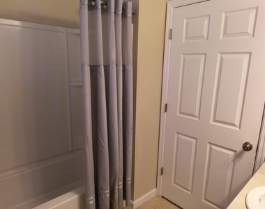 490 Bismarck Way - Photo Thumbnail 24