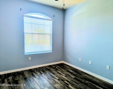 490 Bismarck Way - Photo Thumbnail 22