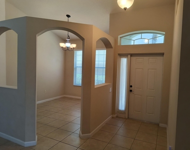 490 Bismarck Way - Photo Thumbnail 14