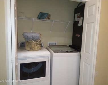 490 Bismarck Way - Photo Thumbnail 9
