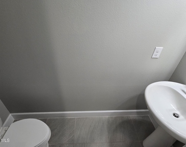 8416 Lyside Drive - Photo Thumbnail 12