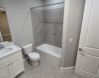 8416 Lyside Drive - Photo Thumbnail 10