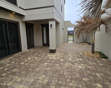 8416 Lyside Drive - Photo Thumbnail 17