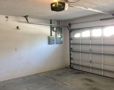1281 Rock Springs Drive - Photo Thumbnail 18