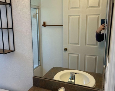 1281 Rock Springs Drive - Photo Thumbnail 4
