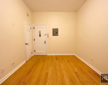West 72 Street - Photo Thumbnail 1