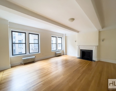 East 80th Street - Photo Thumbnail 1