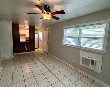 908 Beverly Avenue - Photo Thumbnail 4