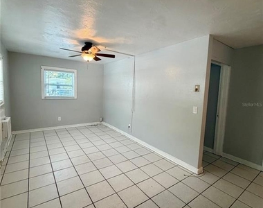 908 Beverly Avenue - Photo Thumbnail 3
