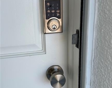 680 71st Avenue - Photo Thumbnail 4