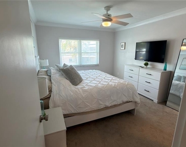 680 71st Avenue - Photo Thumbnail 12