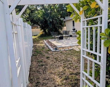 1083 Snead Avenue - Photo Thumbnail 17