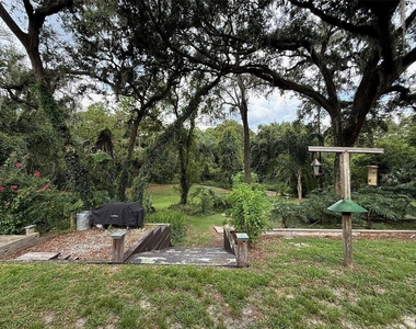 8004 Beltrees Court - Photo Thumbnail 17