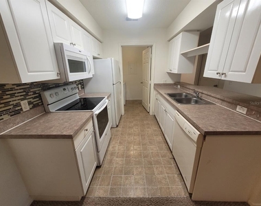 36027 Deer Creek Drive - Photo Thumbnail 6