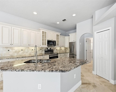 501 Manisha Place - Photo Thumbnail 13