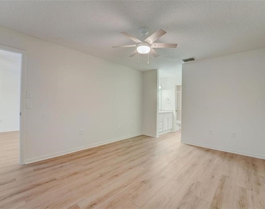 12125 Spartan Way - Photo Thumbnail 17
