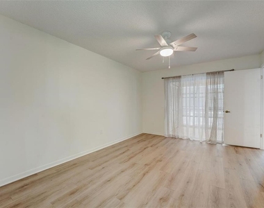 12125 Spartan Way - Photo Thumbnail 15