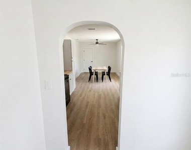 1543 43rd Street S - Photo Thumbnail 3