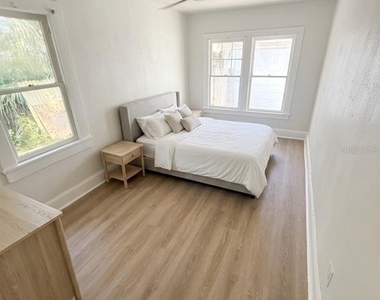 1543 43rd Street S - Photo Thumbnail 8